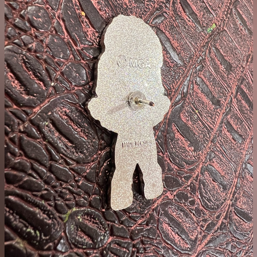 LN LOL lol surprise pin - Picture 5 of 5